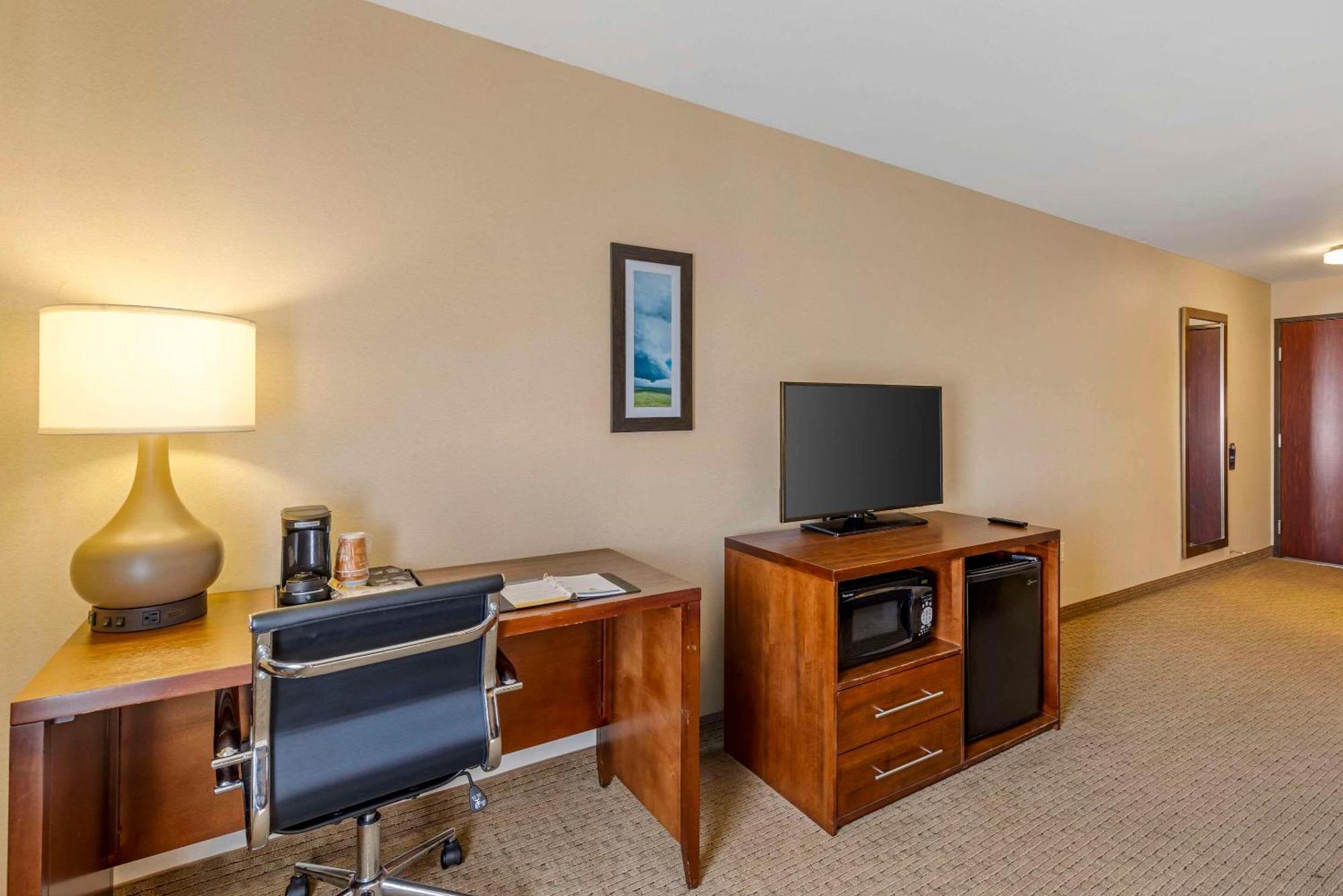 Comfort Inn & Suites Gillette Near Campbell Medical Center Bagian luar foto